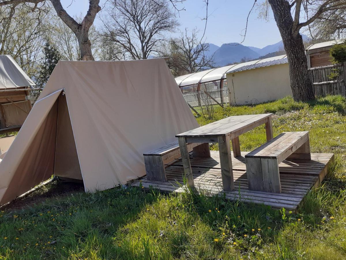 Camping Le Lac Bleu Hotell Châtillon-en-Diois Eksteriør bilde