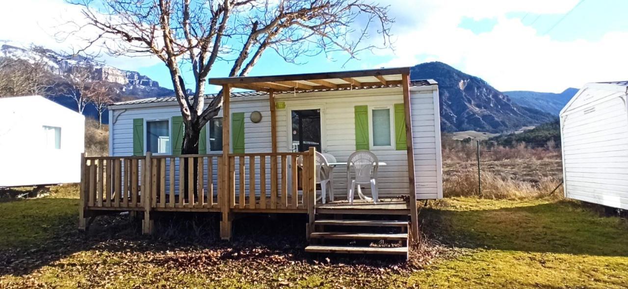 Camping Le Lac Bleu Hotell Châtillon-en-Diois Eksteriør bilde