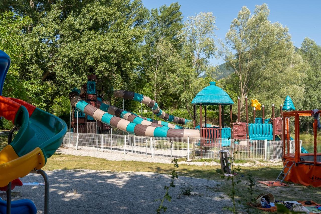 Camping Le Lac Bleu Hotell Châtillon-en-Diois Eksteriør bilde