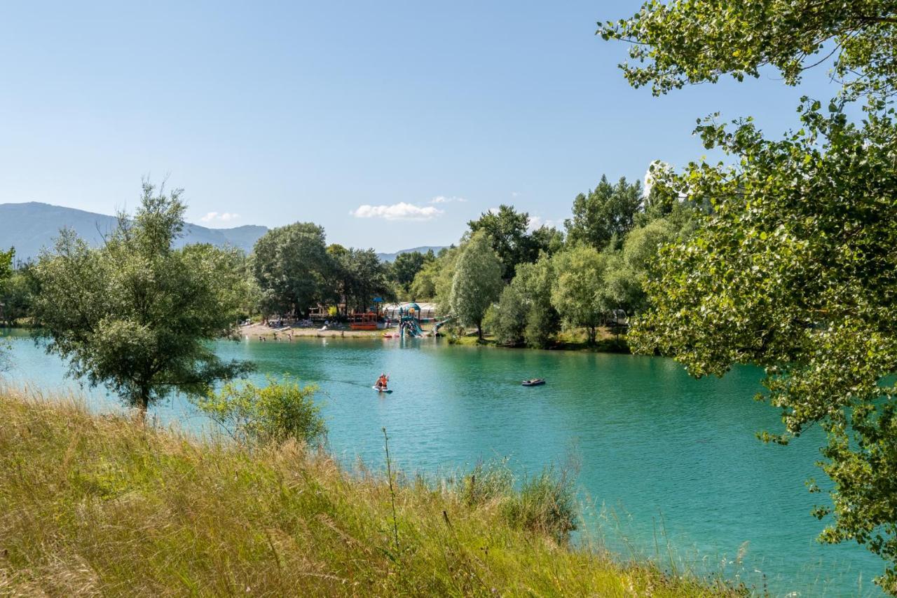 Camping Le Lac Bleu Hotell Châtillon-en-Diois Eksteriør bilde