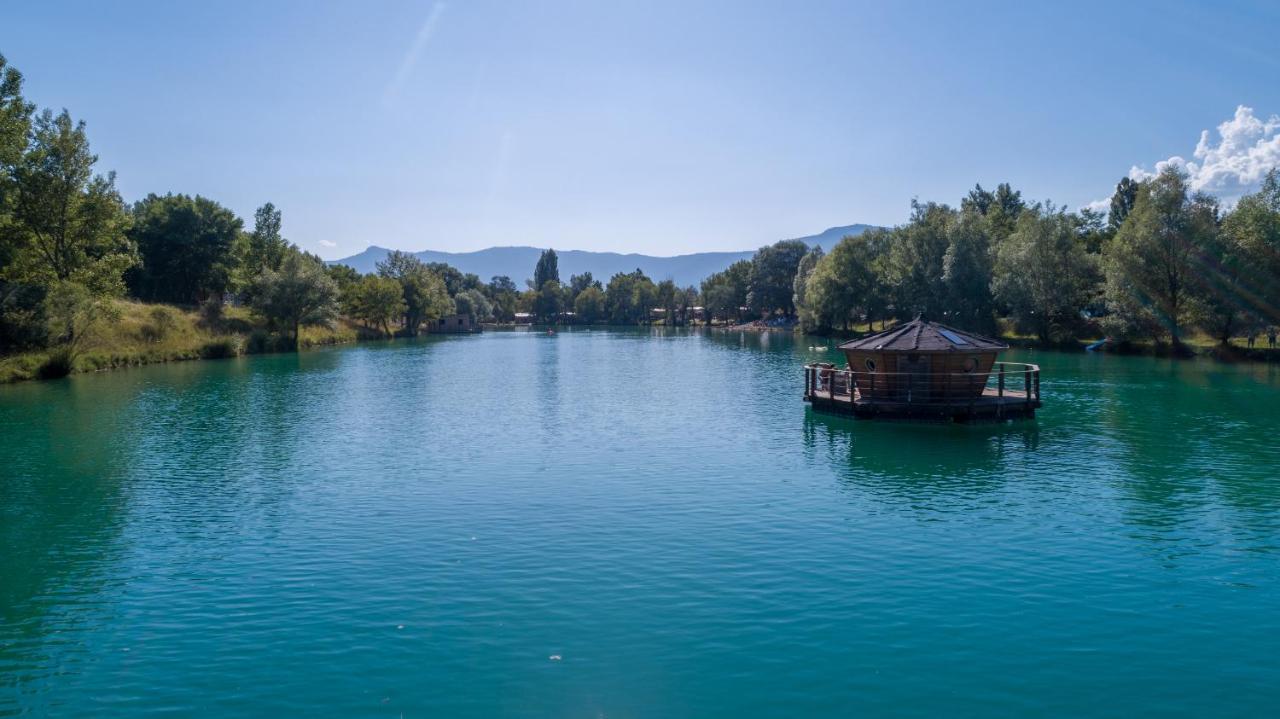 Camping Le Lac Bleu Hotell Châtillon-en-Diois Eksteriør bilde