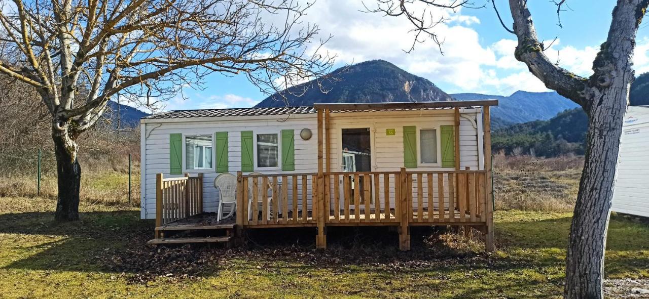 Camping Le Lac Bleu Hotell Châtillon-en-Diois Eksteriør bilde
