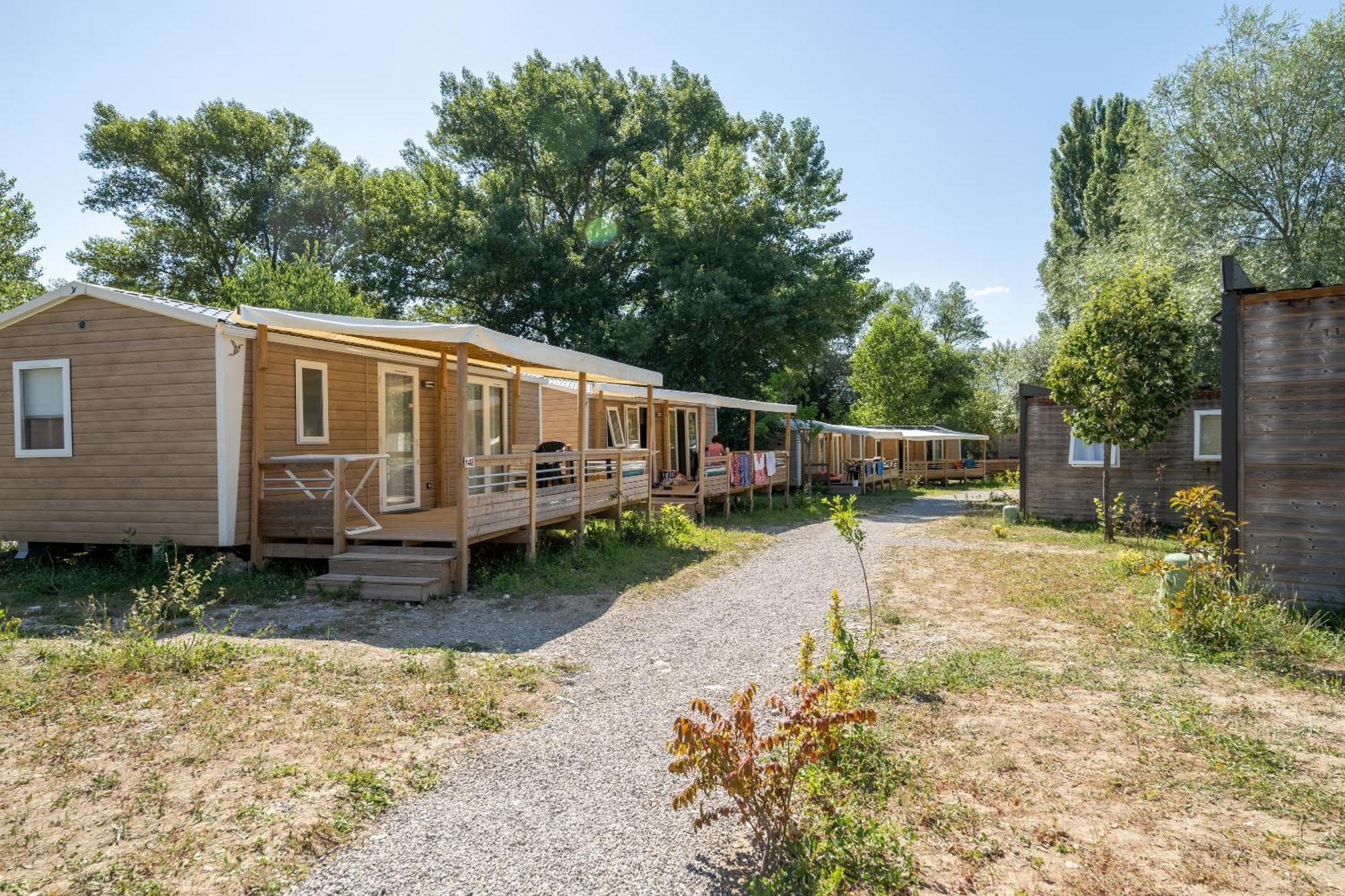 Camping Le Lac Bleu Hotell Châtillon-en-Diois Eksteriør bilde
